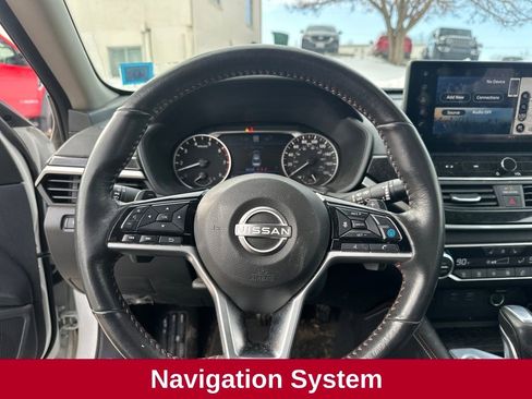 Used 2024 Nissan Altima 2.0 SR image 9