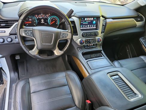 Used 2020 GMC Yukon XL Denali image 10