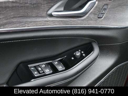 Used 2025 Jeep Grand Cherokee Overland w/ Adv Protech Group III AWD/4WD image 15