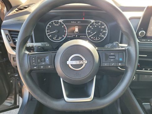 Used 2023 Nissan Rogue SV image 21