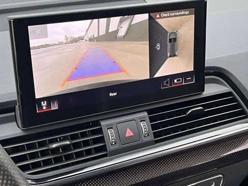 Used 2022 Audi SQ5 Premium Plus w/ Premium Plus Package image 30