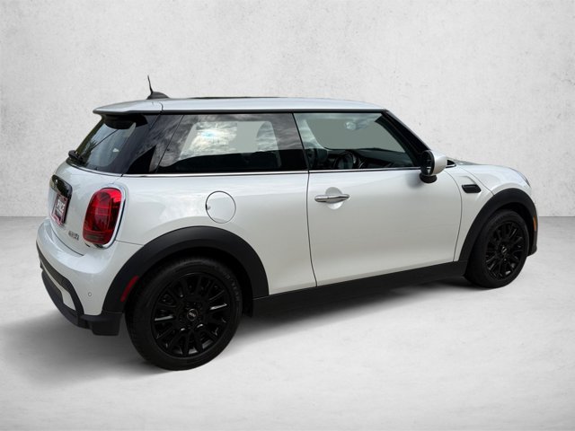 Used 2024 MINI Cooper 2-Door Hardtop FWD image 5