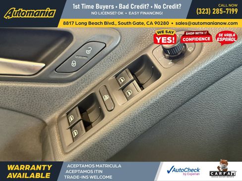 Used 2012 Volkswagen Golf 4-Door FWD image 18
