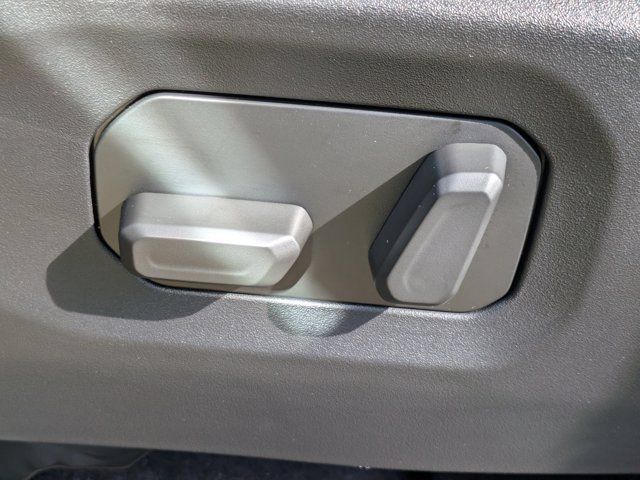 New 2025 Jeep Wrangler Unlimited Sahara AWD/4WD image 18