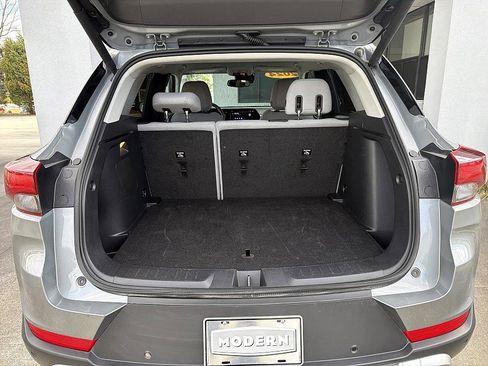 Used 2024 Chevrolet TrailBlazer LT w/ Convenience Package image 21