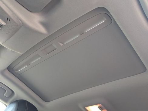 Used 2019 Chevrolet Trax Premier AWD/4WD image 13