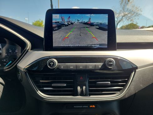 Used 2020 Ford Escape SE image 26