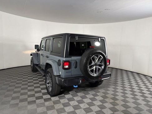 Used 2024 Jeep Wrangler Unlimited w/ Convenience Group AWD/4WD image 11