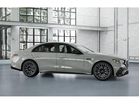 New 2026 Mercedes-Benz E 53 AMG e 4MATIC Sedan image 14