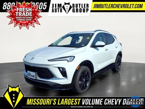 Used 2025 Buick Encore GX Sport Touring w/ Advanced Technology Package FWD image 1