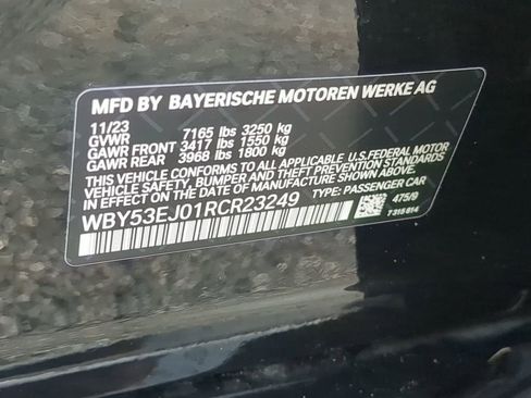 Used 2024 BMW i7 xDrive60 image 30