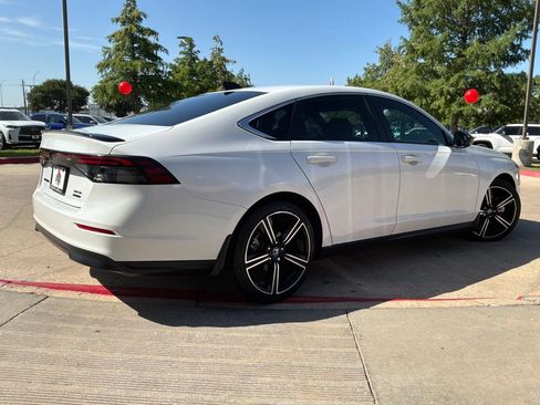 Used 2023 Honda Accord Sport image 6