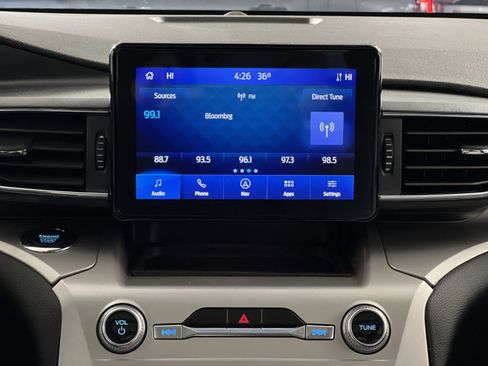 Used 2022 Ford Explorer XLT w/ Equipment Group 202A image 17