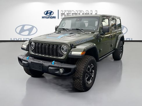 Used 2024 Jeep Wrangler Unlimited Rubicon 4xe image 3