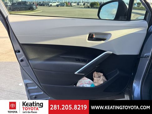 Used 2022 Toyota Corolla Cross L image 9