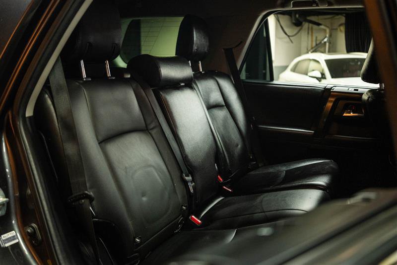 Used 2020 Toyota 4Runner TRD Off-Road AWD/4WD image 11