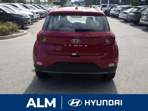 New 2025 Hyundai Venue Limited FWD image 7