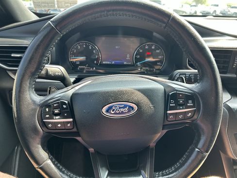 Used 2020 Ford Explorer XLT w/ Equipment Group 202A AWD/4WD image 25