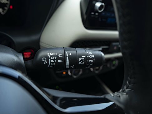 Used 2025 Honda HR-V EX-L image 23