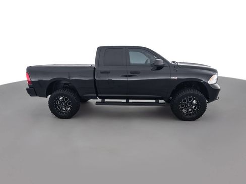 Used 2017 RAM 1500 Express w/ Express Value Package image 4