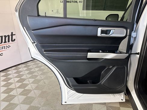 Used 2024 Ford Explorer Limited image 22