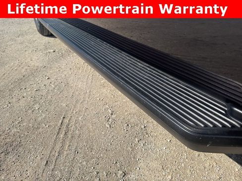 Used 2024 Ford Expedition Max XLT image 10