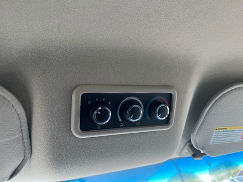 Used 2017 Chevrolet Express 3500 LT w/ LT Preferred Equipment Group RWD image 22