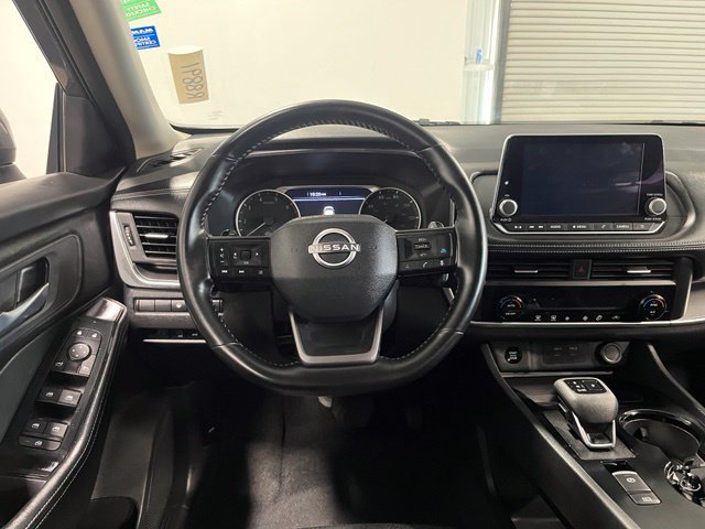 Used 2025 Nissan Rogue SV AWD/4WD image 22