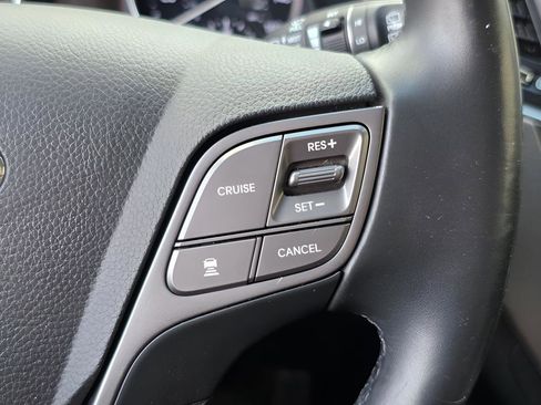 Used 2018 Hyundai Santa Fe Limited image 29