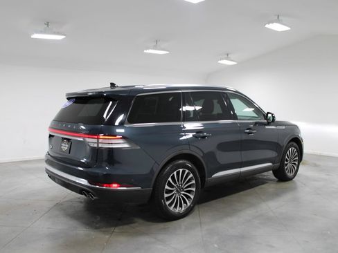 Used 2023 Lincoln Aviator Reserve w/ Equipment Group 201A AWD/4WD image 9