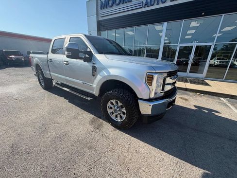 Used 2019 Ford F250 XL w/ STX Appearance Package AWD/4WD image 2