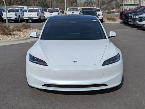 Used 2025 Tesla Model 3 Long Range image 8