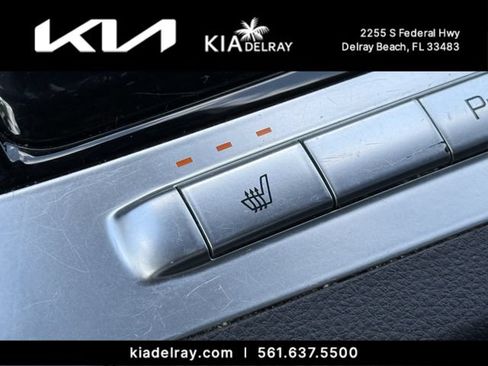 Certified 2024 Kia Carnival EX FWD image 23