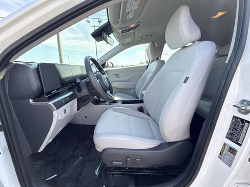 Certified 2024 Hyundai Kona SEL AWD/4WD image 13