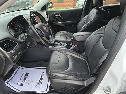 Used 2020 Jeep Cherokee Limited AWD/4WD image 9