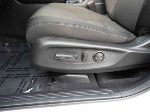 Used 2024 Honda CR-V EX image 12