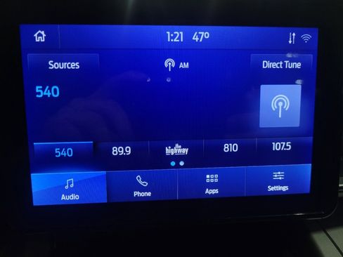 Used 2021 Ford Explorer XLT w/ Equipment Group 202A image 25