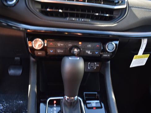 New 2026 Jeep Compass Latitude image 21