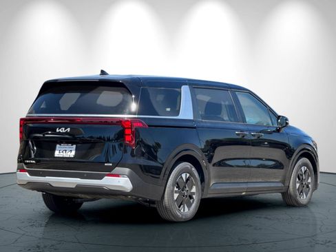 New 2026 Kia Carnival LXS image 4