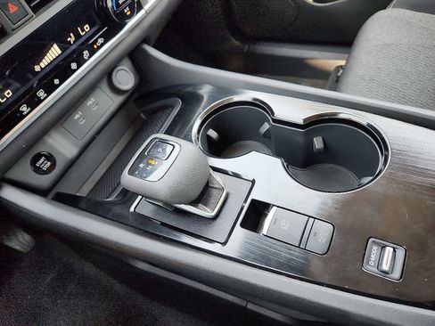 Used 2026 Nissan Rogue SV FWD image 26