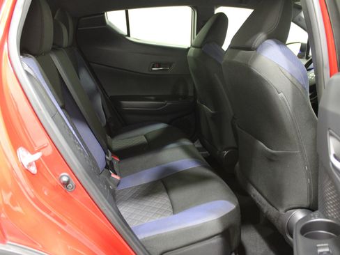 Used 2021 Toyota C-HR XLE image 25