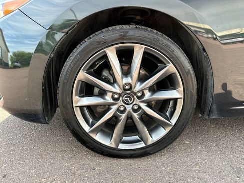 Used 2018 MAZDA MAZDA3 Touring FWD image 39