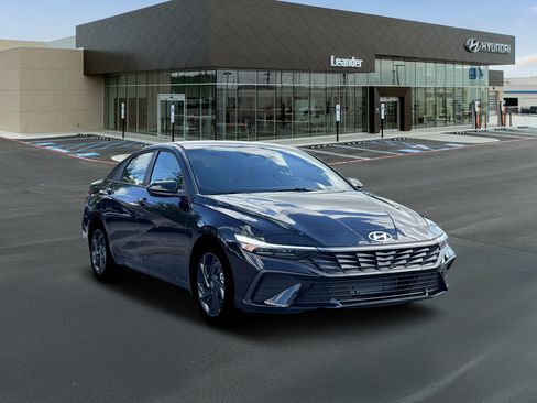 New 2026 Hyundai Elantra Sport FWD image 11