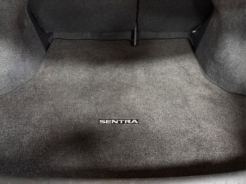 Used 2019 Nissan Sentra SV image 11