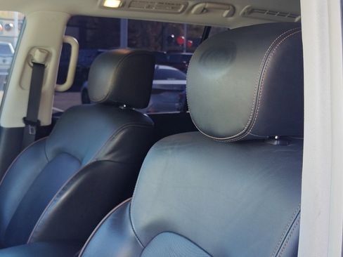 Used 2020 Nissan Armada Platinum w/ Interior Lighting Package image 12