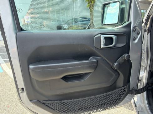 Used 2018 Jeep Wrangler Unlimited Sport AWD/4WD image 11