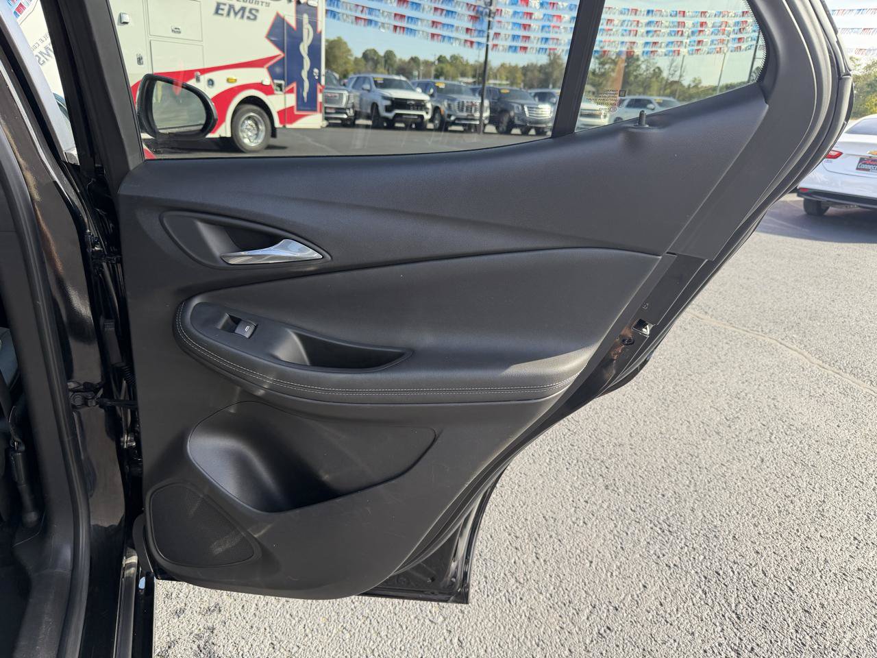 Used 2023 Buick Encore GX Select w/ Experience Buick Package FWD image 20