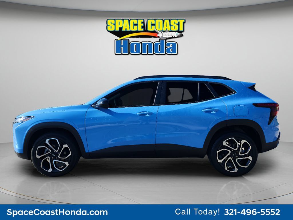 Used 2024 Chevrolet Trax RS w/ Sunroof Package FWD image 6