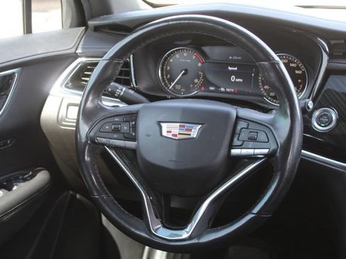 Used 2021 Cadillac XT6 Premium Luxury FWD image 22