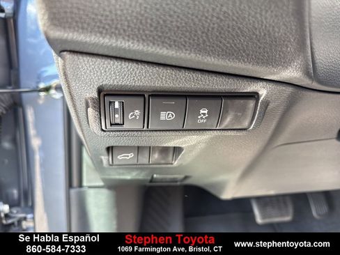 Used 2026 Toyota Corolla Cross XLE image 14